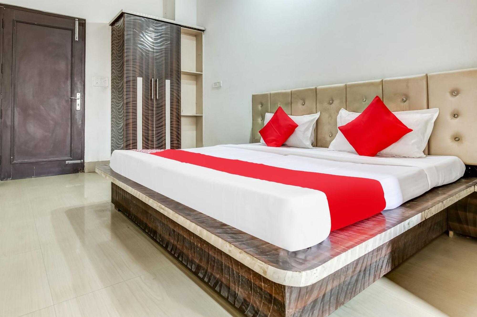 Flagship Hotel Big Boss Kurukshetra Ngoại thất bức ảnh
