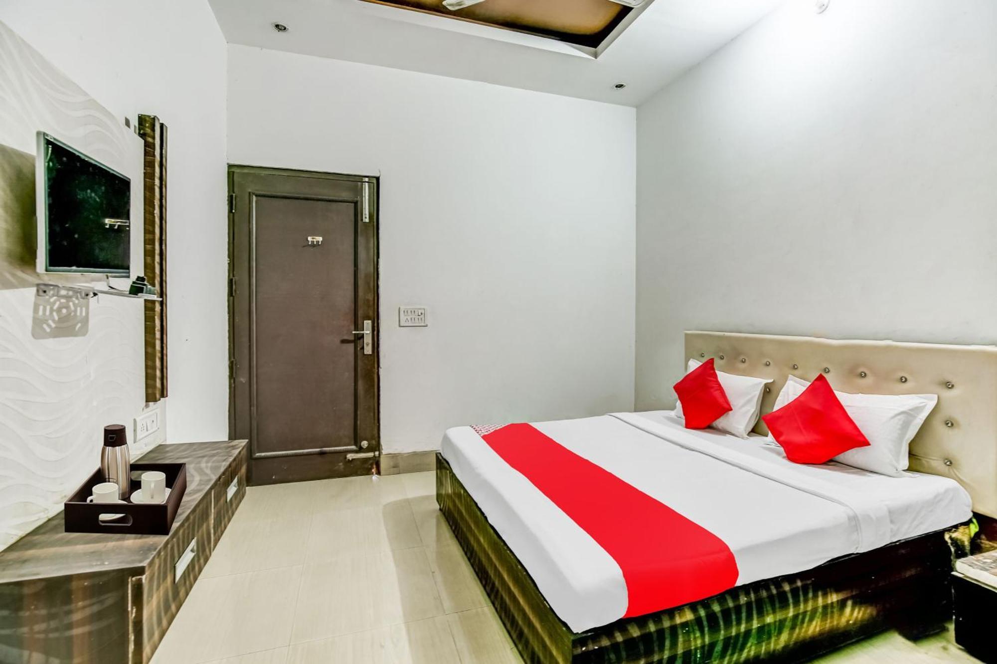 Flagship Hotel Big Boss Kurukshetra Ngoại thất bức ảnh