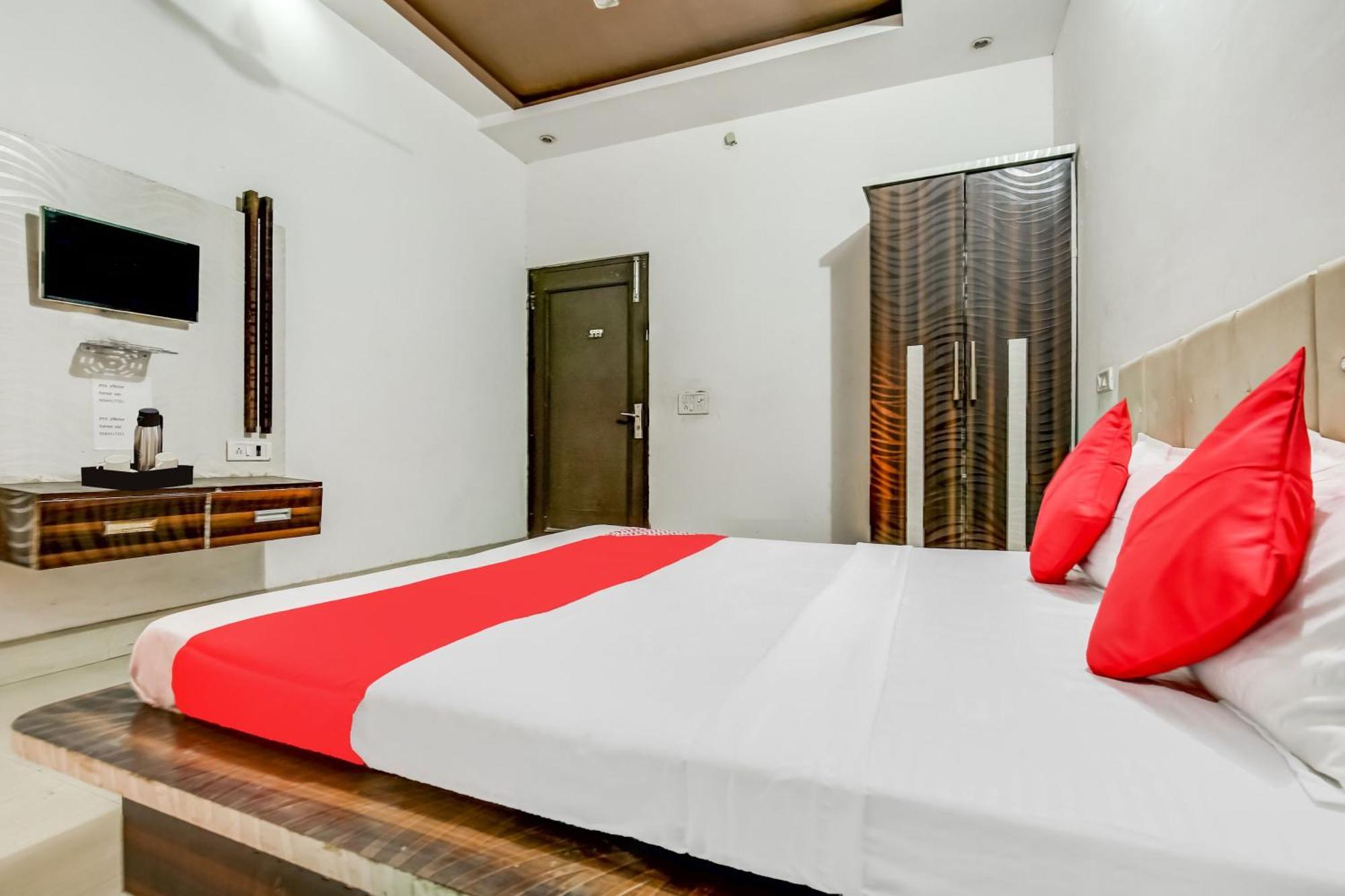 Flagship Hotel Big Boss Kurukshetra Ngoại thất bức ảnh