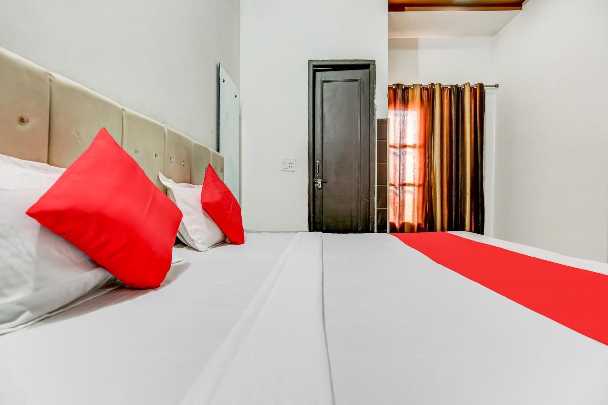 Flagship Hotel Big Boss Kurukshetra Ngoại thất bức ảnh
