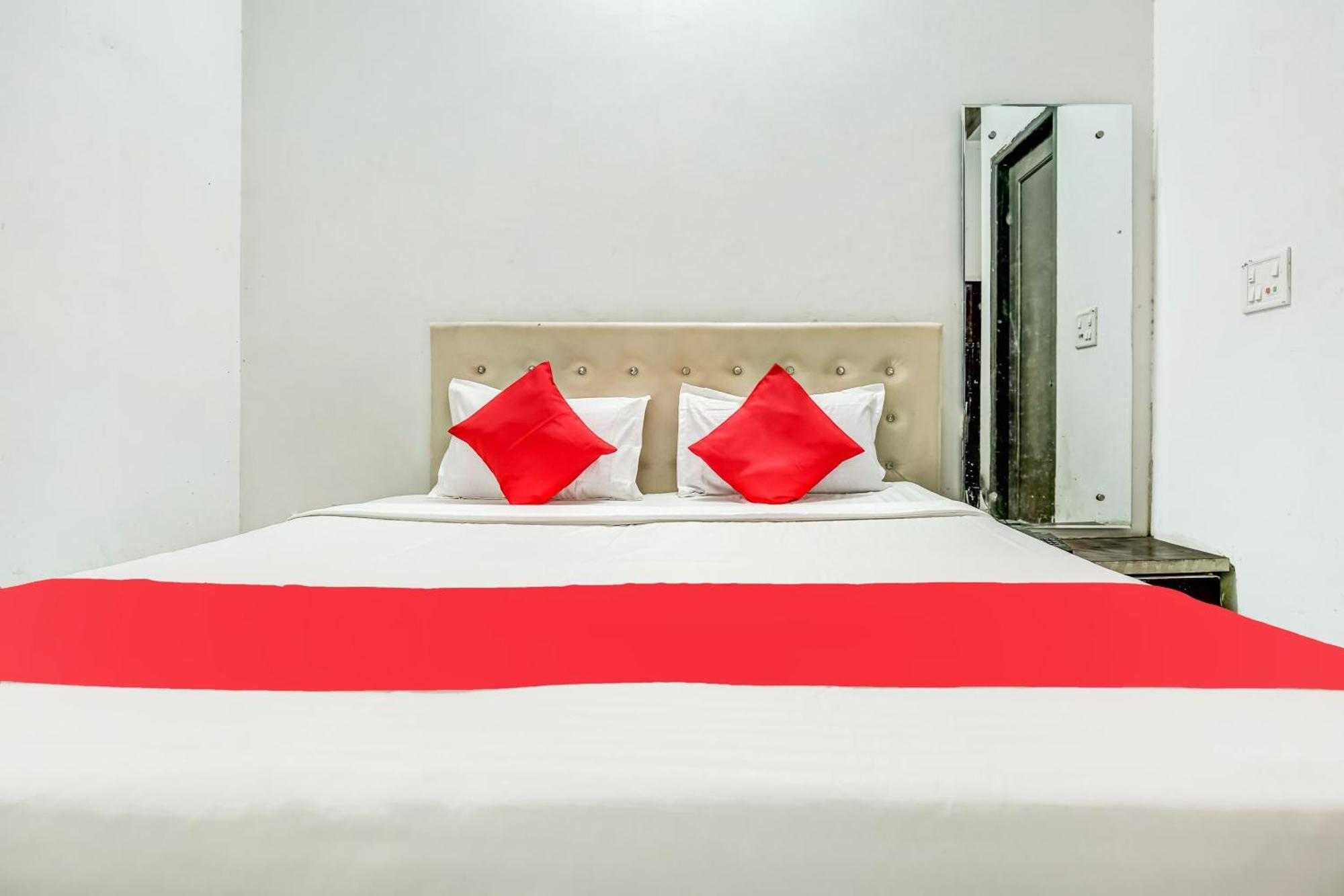 Flagship Hotel Big Boss Kurukshetra Ngoại thất bức ảnh