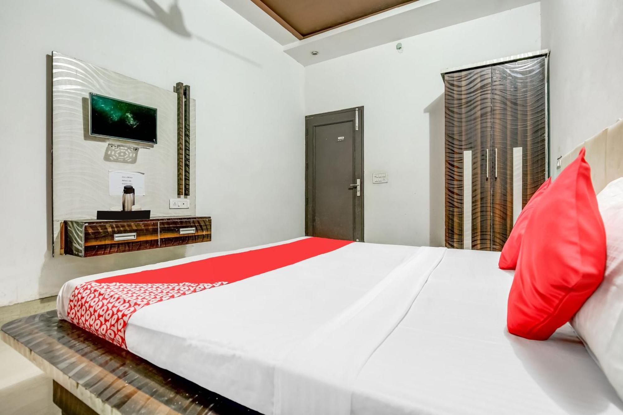 Flagship Hotel Big Boss Kurukshetra Ngoại thất bức ảnh